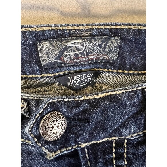 Silver Tuesday Low Rise Crop Denim Women’s Size 26 Medium Wash Jeans - Picture 5 of 6